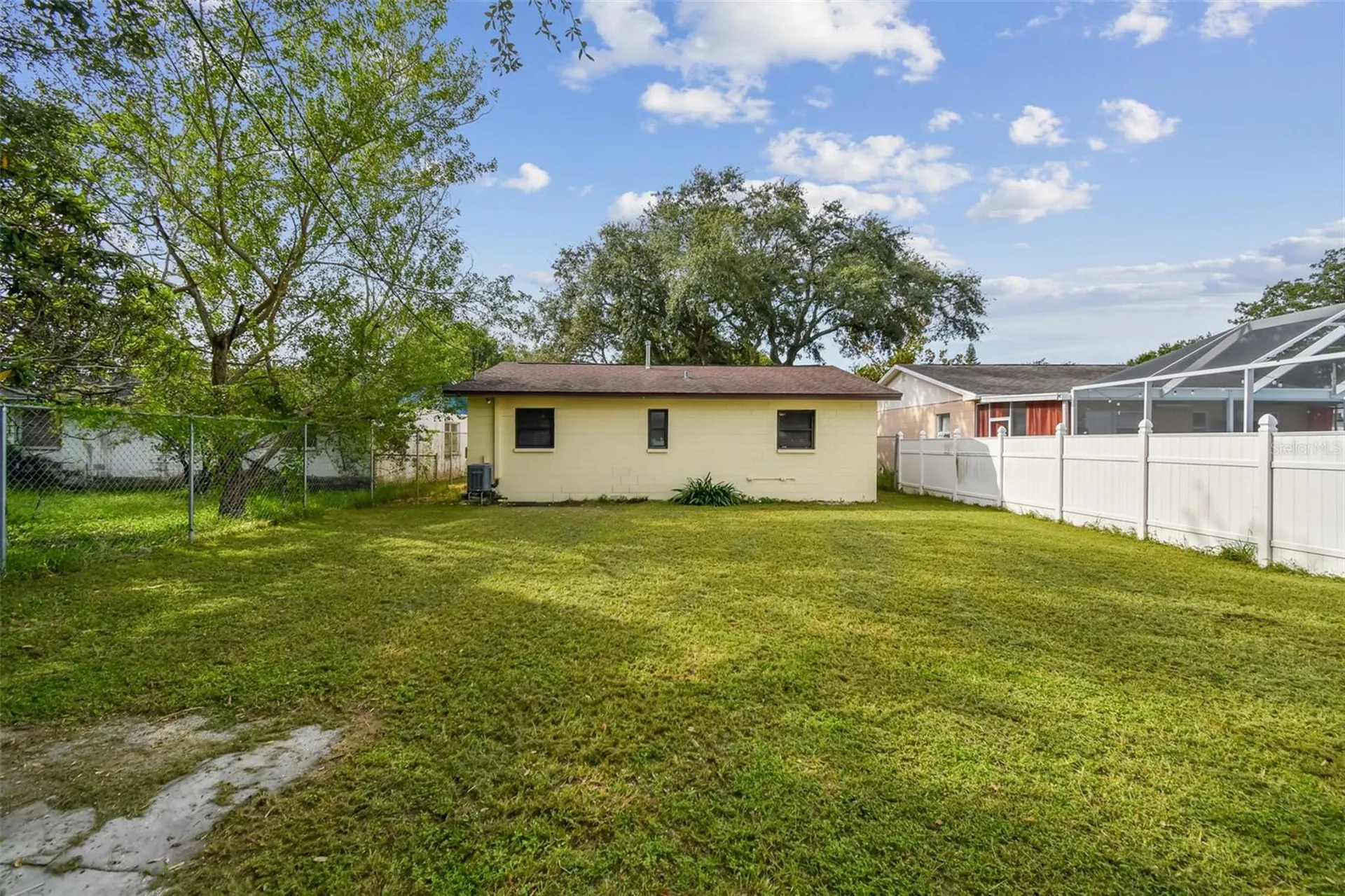 231 93rd Avenue N St Petersburg FL 33702