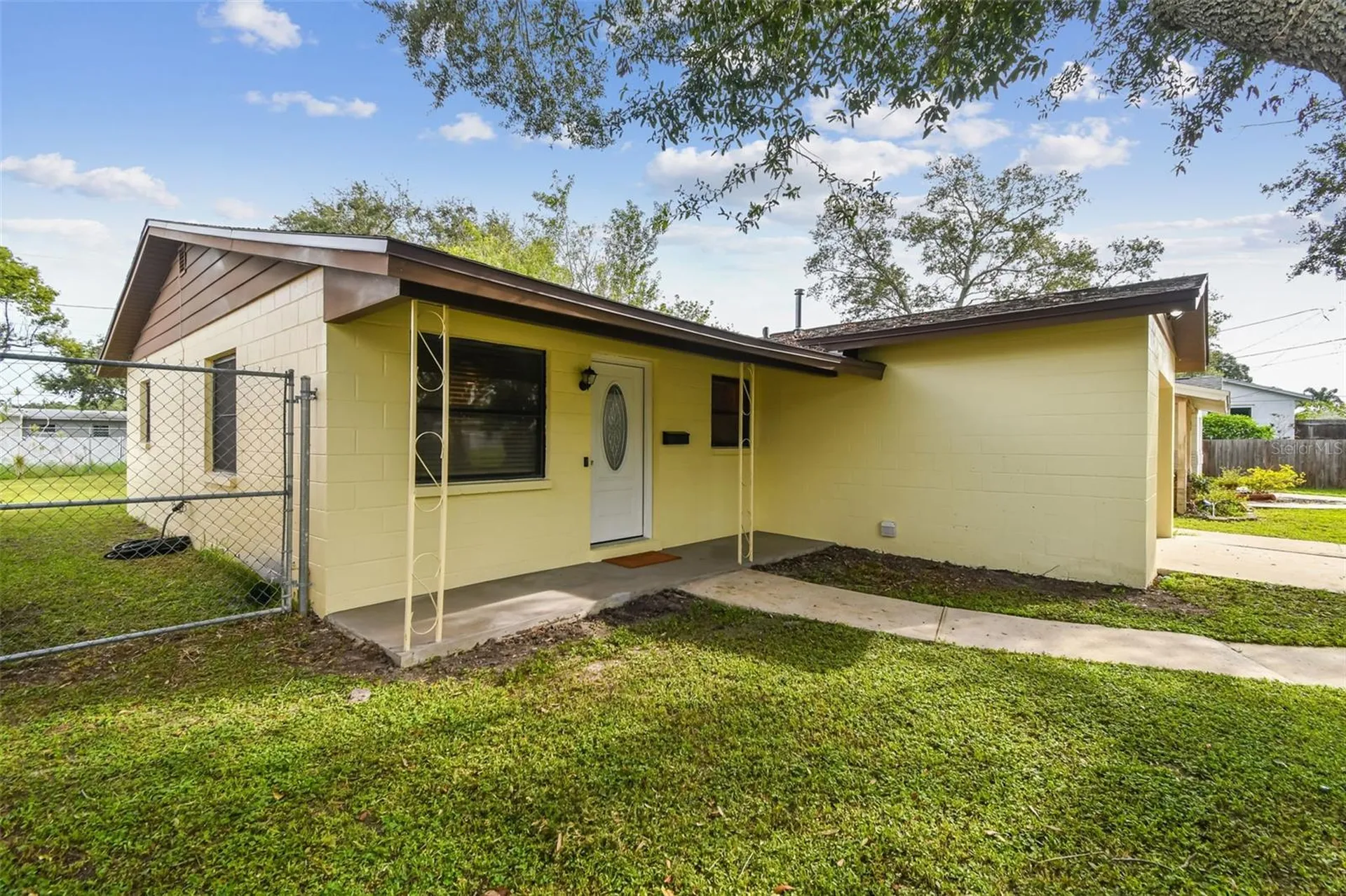 231 93rd Avenue N St Petersburg FL 33702