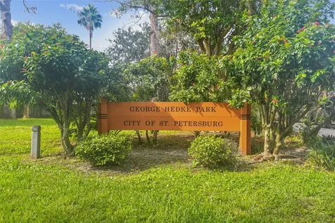 231 93rd Avenue N St Petersburg FL 33702