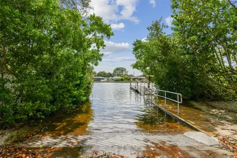 231 93rd Avenue N St Petersburg FL 33702