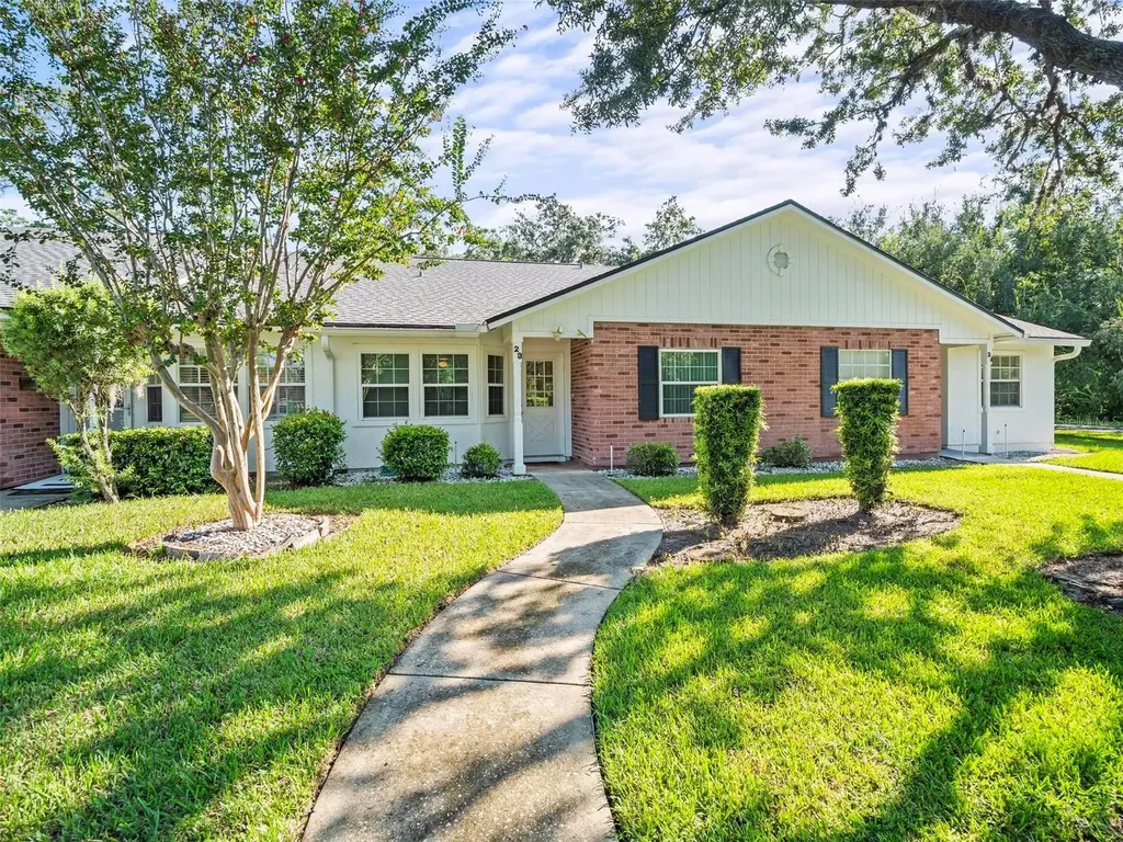 23 Kings Colony Court Palm Coast FL 32137