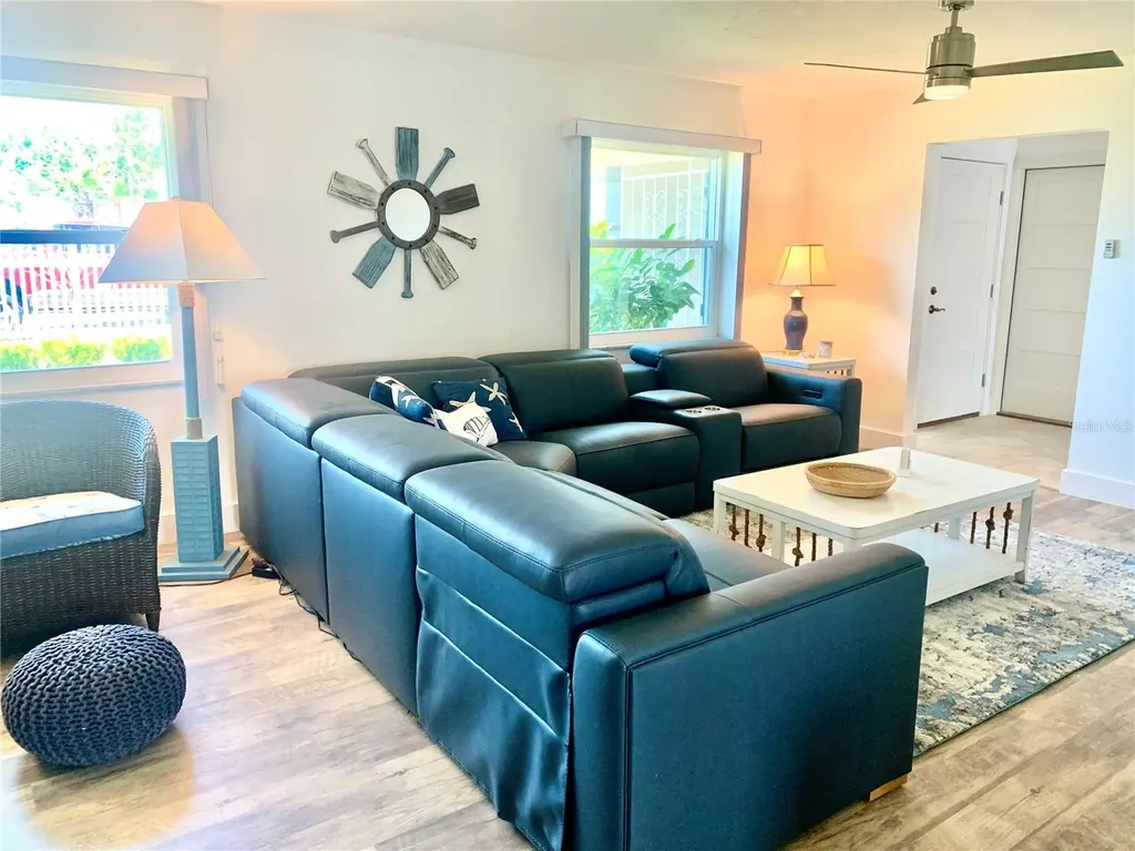 1714 Meadowood Street Sarasota FL 34231