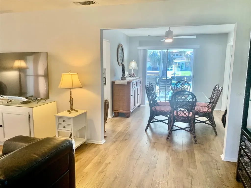 1714 Meadowood Street Sarasota FL 34231