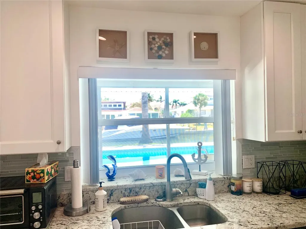1714 Meadowood Street Sarasota FL 34231