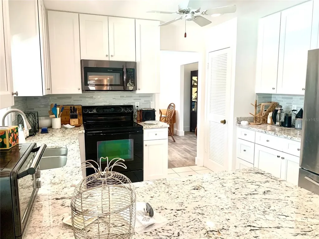 1714 Meadowood Street Sarasota FL 34231