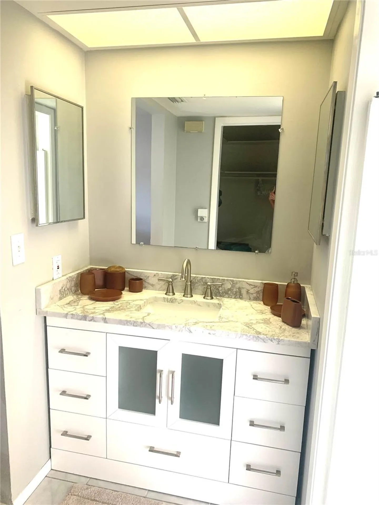 1714 Meadowood Street Sarasota FL 34231