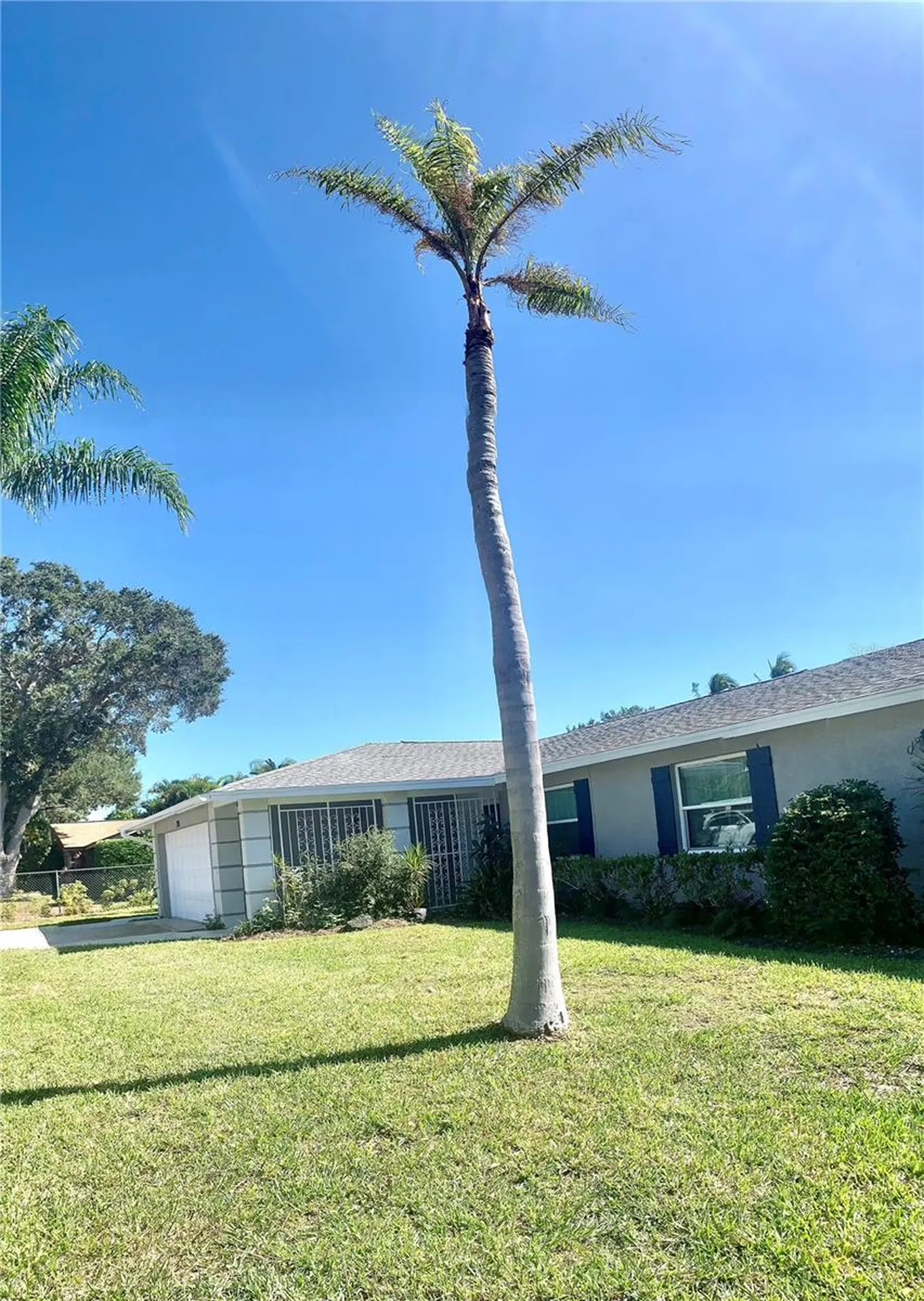 1714 Meadowood Street Sarasota FL 34231