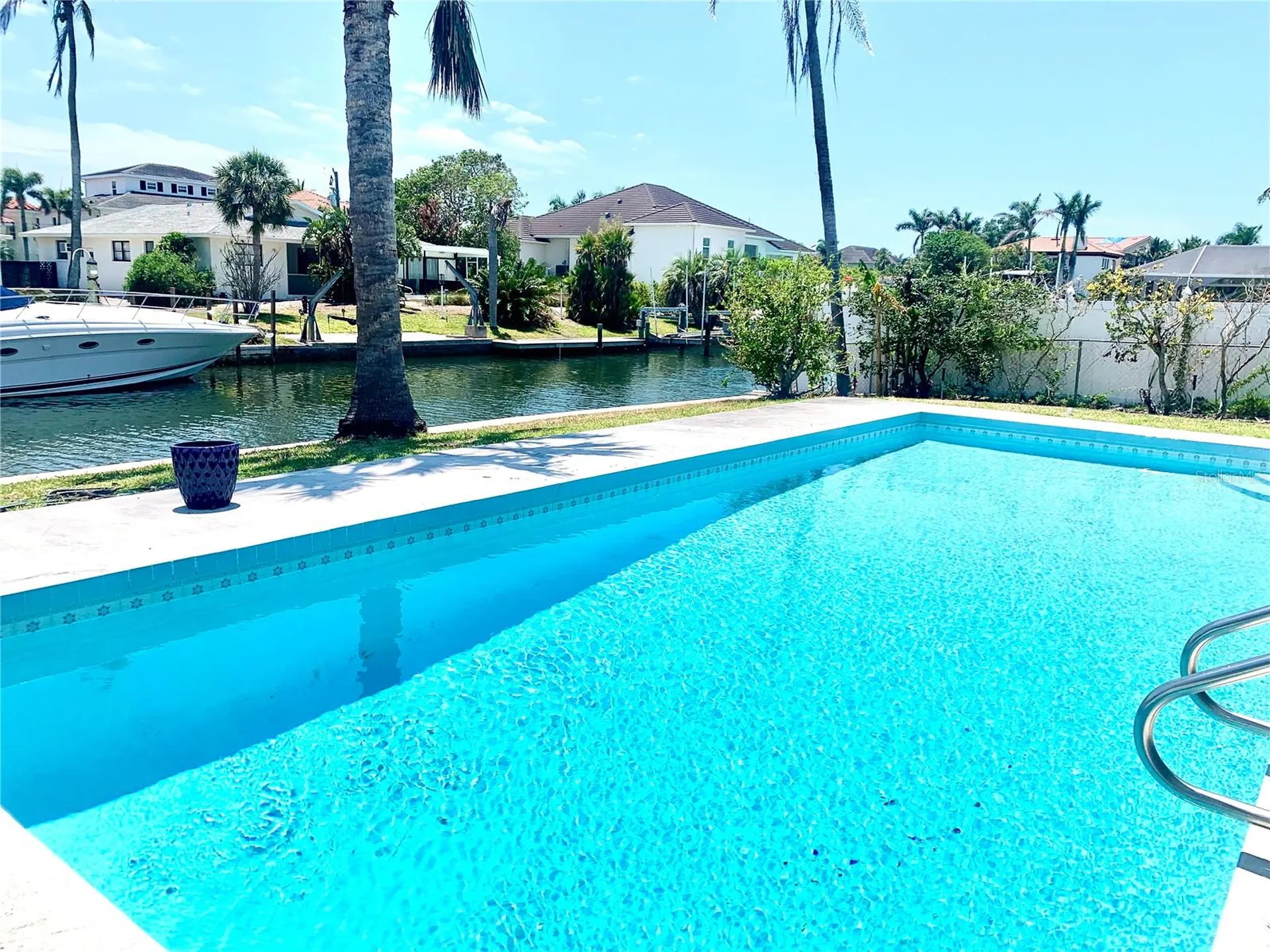 1714 Meadowood Street Sarasota FL 34231