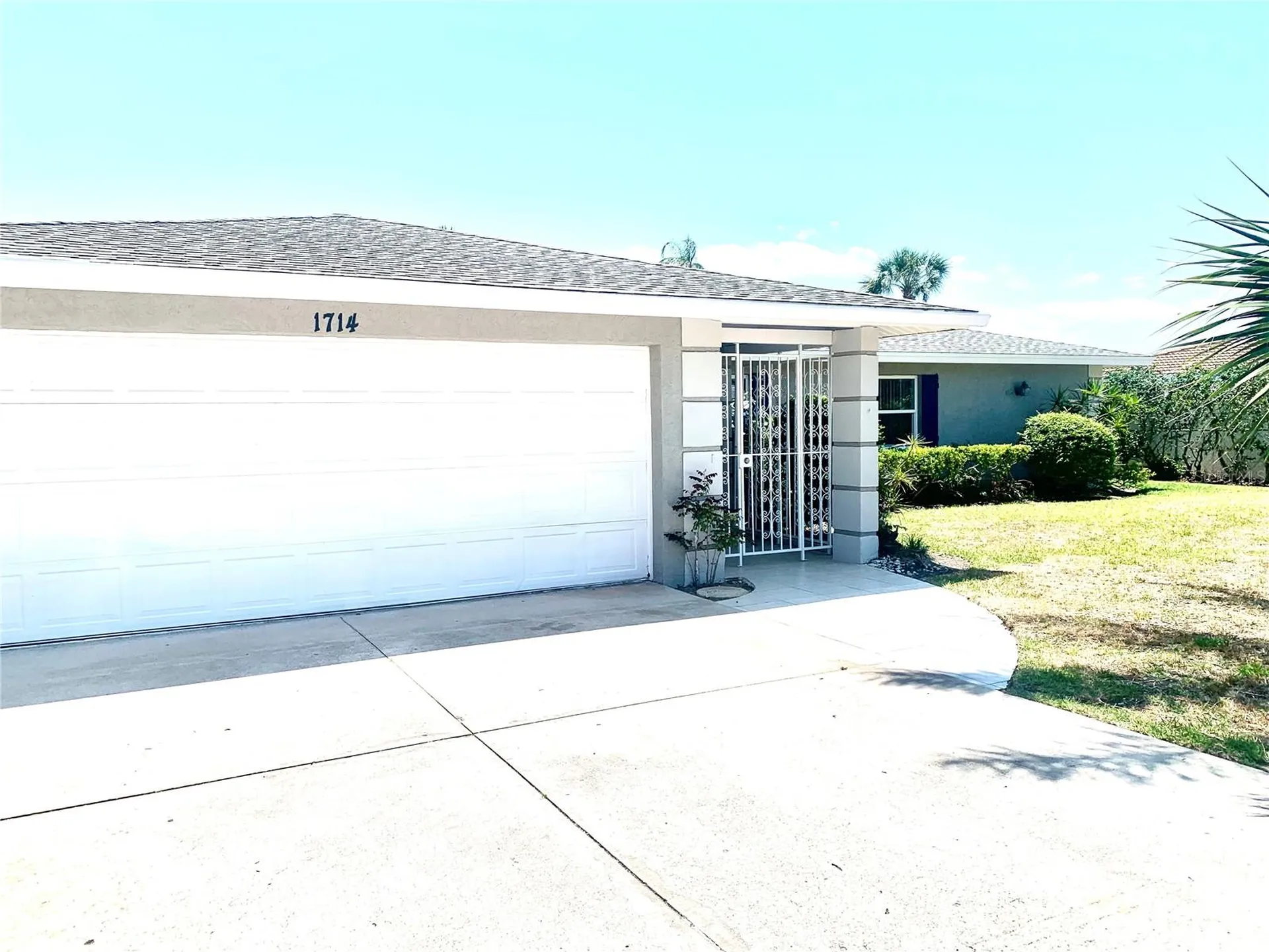 1714 Meadowood Street Sarasota FL 34231