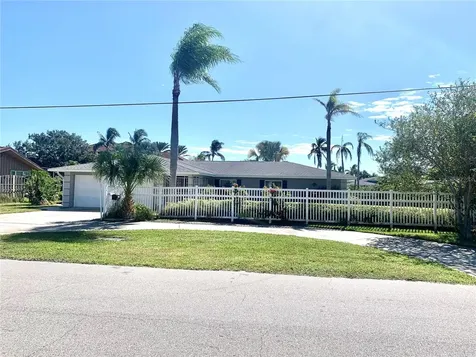 1714 Meadowood Street Sarasota FL 34231
