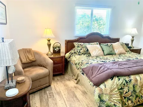 1714 Meadowood Street Sarasota FL 34231