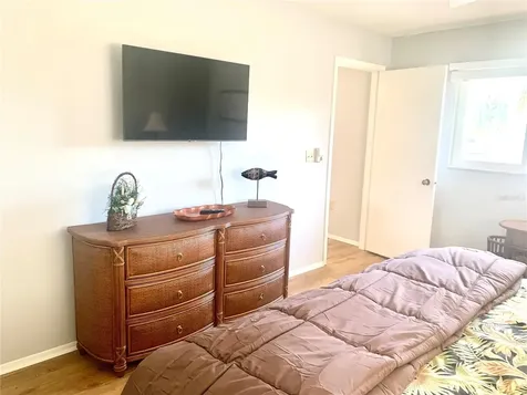 1714 Meadowood Street Sarasota FL 34231
