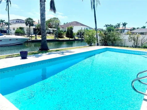 1714 Meadowood Street Sarasota FL 34231