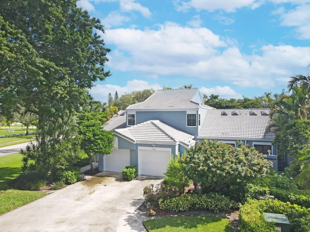 8200 Waterford Lane Tamarac FL 33321
