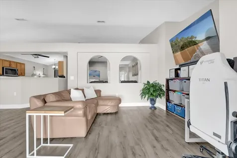 2125 Tealwood Circle Tavares FL 32778