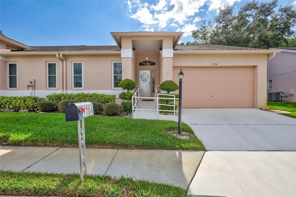 1704 Highland Club Court Palm Harbor FL 34684