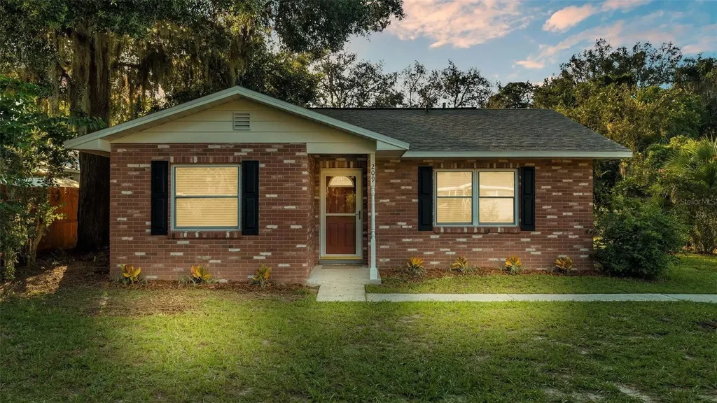209 Callitris Avenue Polk City FL 33868