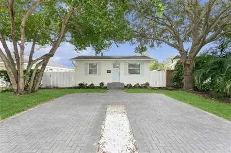 485 44th Avenue N St Petersburg FL 33703