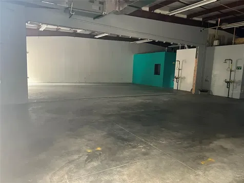 2433 S 86th Street Tampa FL 33619