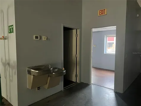 2433 S 86th Street Tampa FL 33619