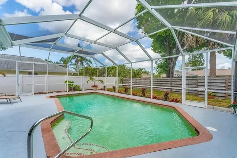 5306 19th Avenue W Bradenton FL 34209