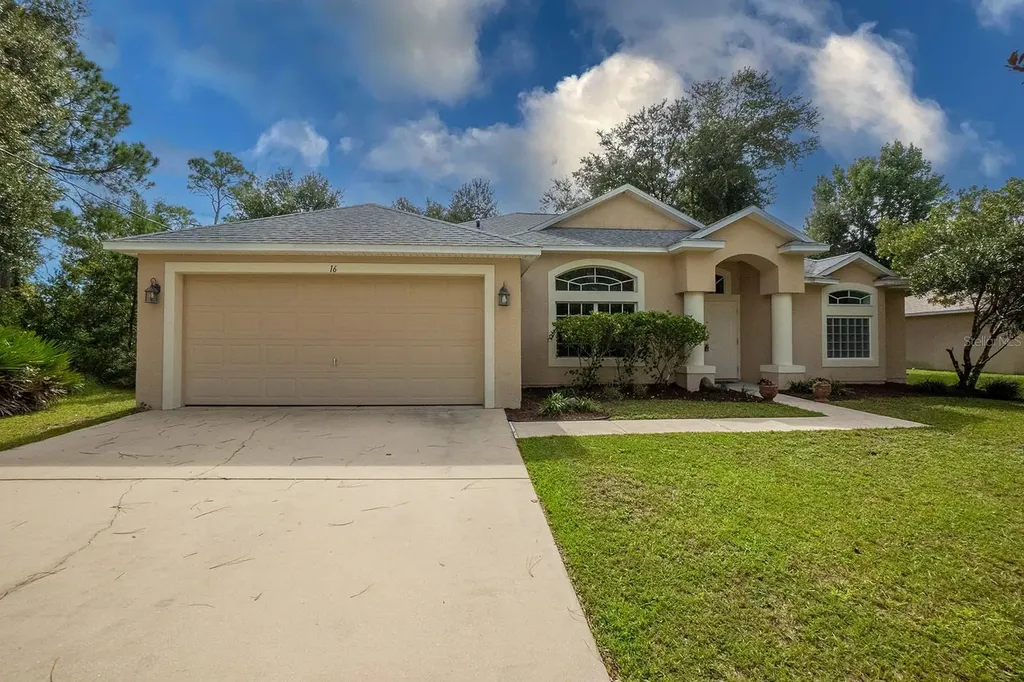 16 Pebble Stone Lane Palm Coast FL 32164