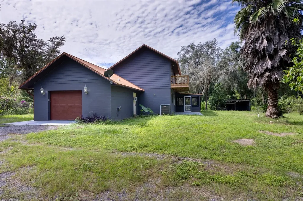 131 Riley Lake Drive Hawthorne FL 32640