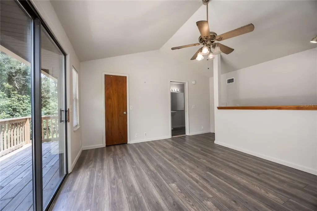 131 Riley Lake Drive Hawthorne FL 32640