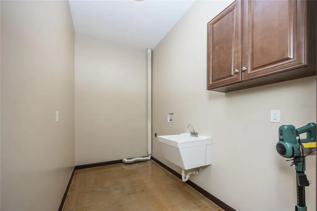 131 Riley Lake Drive Hawthorne FL 32640