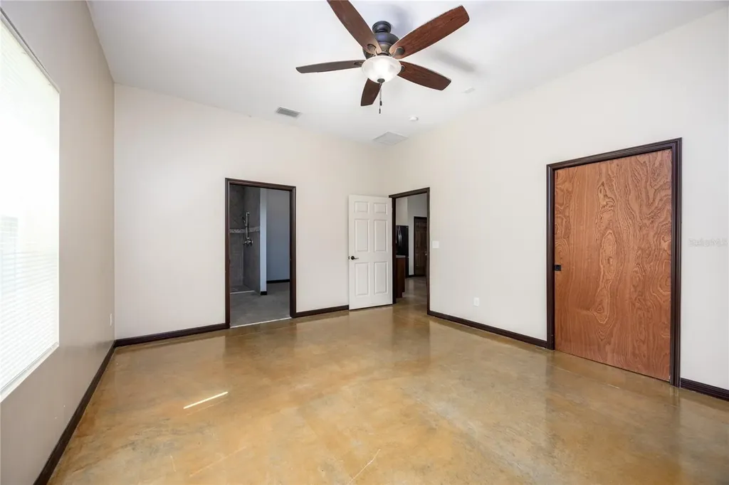 131 Riley Lake Drive Hawthorne FL 32640