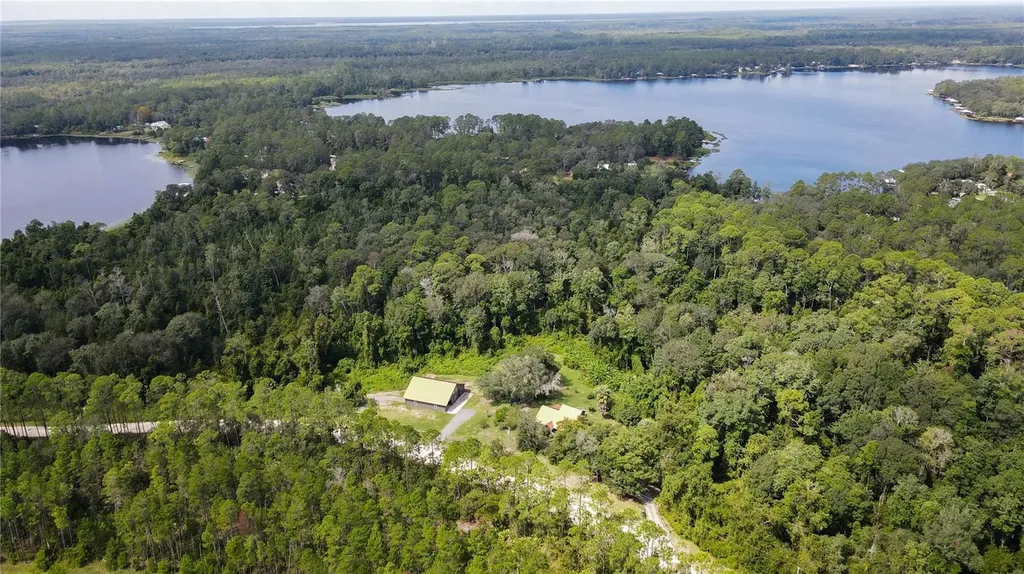 131 Riley Lake Drive Hawthorne FL 32640