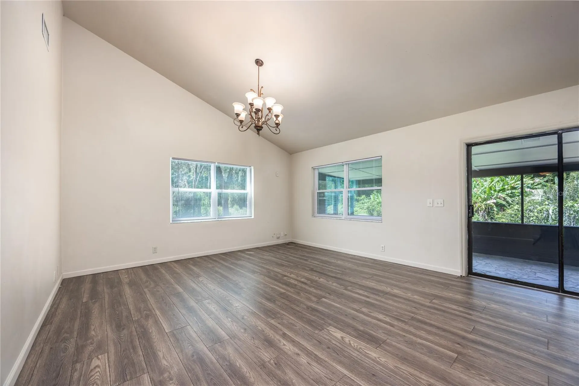 131 Riley Lake Drive Hawthorne FL 32640