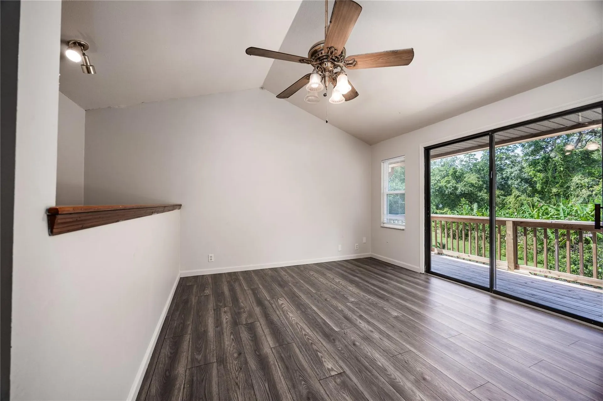 131 Riley Lake Drive Hawthorne FL 32640
