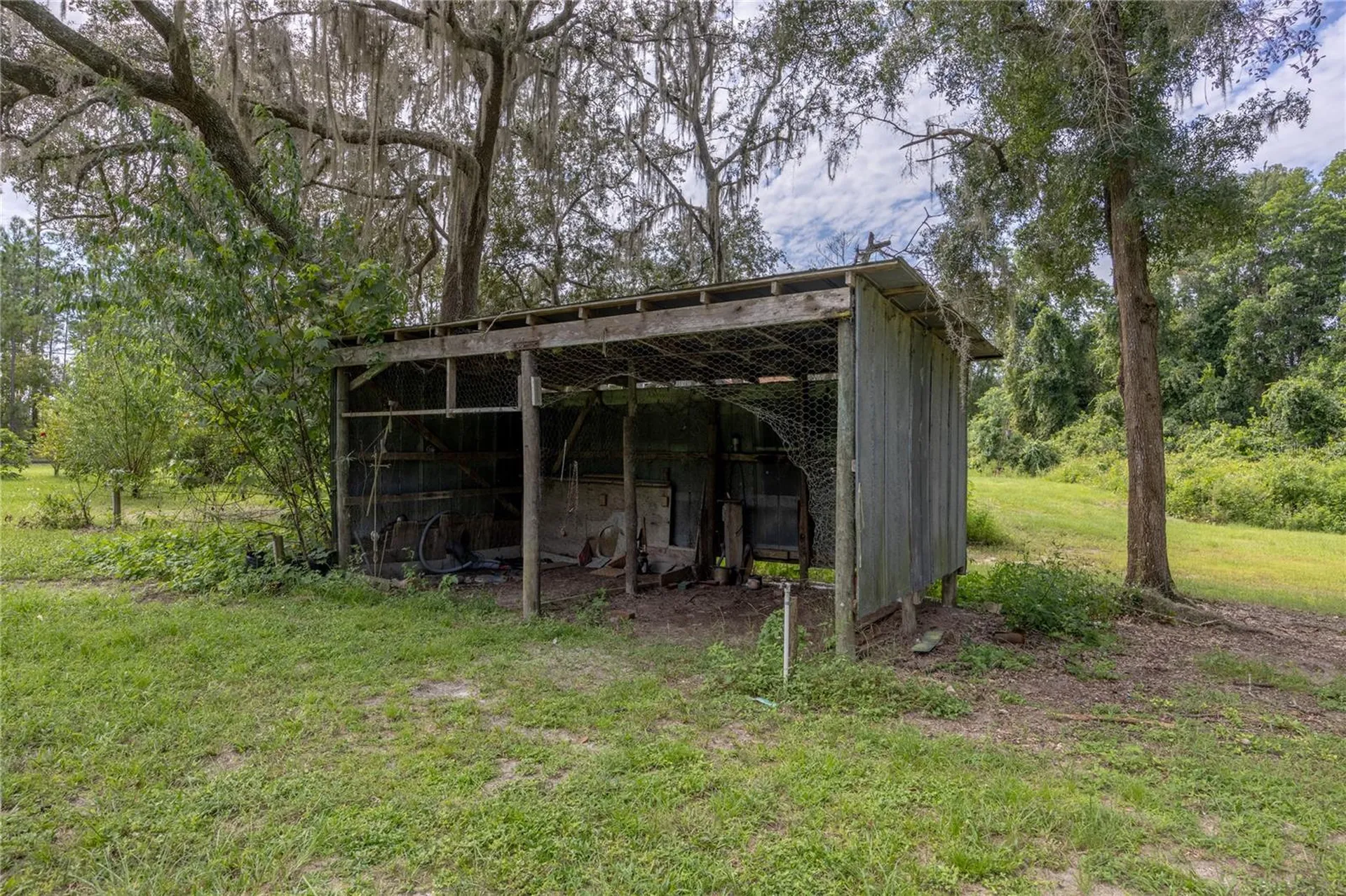 131 Riley Lake Drive Hawthorne FL 32640