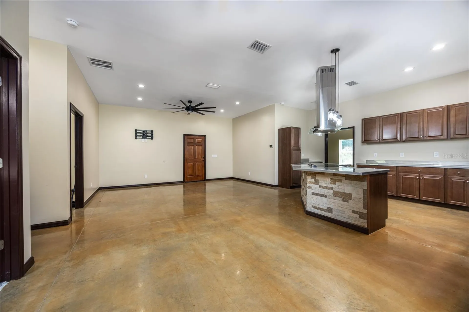131 Riley Lake Drive Hawthorne FL 32640