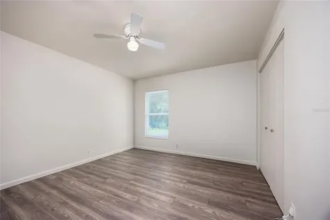 131 Riley Lake Drive Hawthorne FL 32640