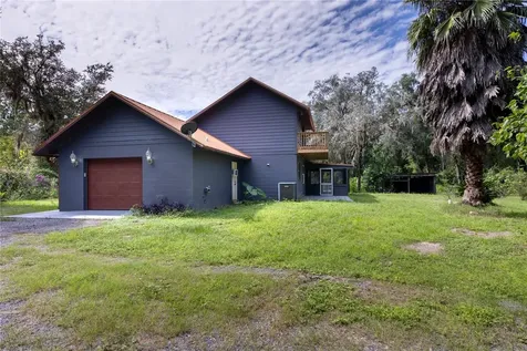 131 Riley Lake Drive Hawthorne FL 32640