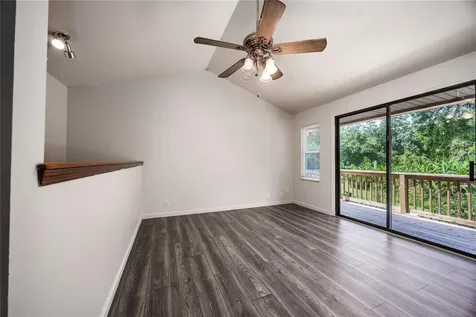 131 Riley Lake Drive Hawthorne FL 32640