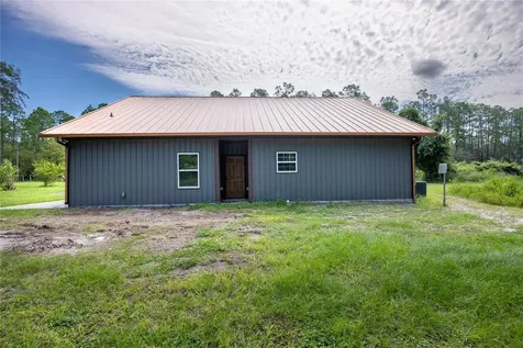 131 Riley Lake Drive Hawthorne FL 32640