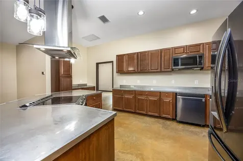 131 Riley Lake Drive Hawthorne FL 32640