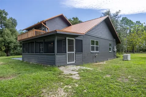 131 Riley Lake Drive Hawthorne FL 32640