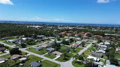 317 E Green Street Englewood FL 34223