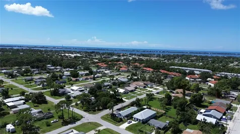 317 E Green Street Englewood FL 34223