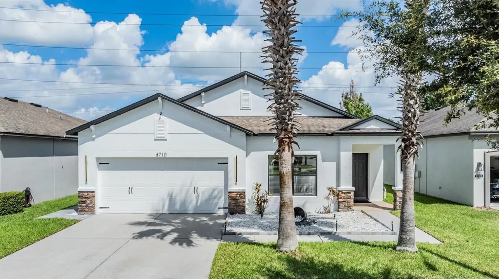 4710 Woods Landing Lane Tampa FL 33619