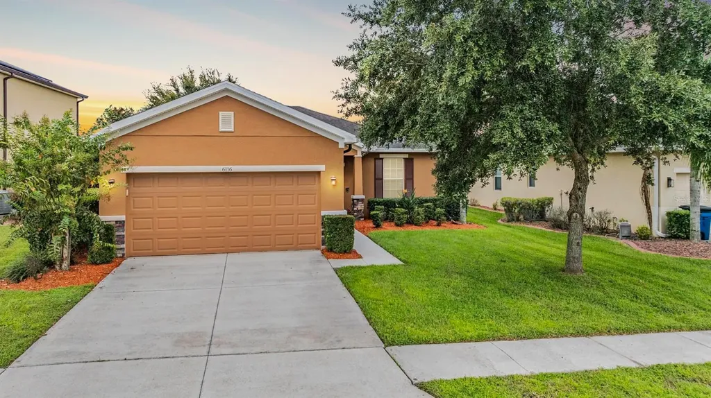 6116 Champions Gate Boulevard Zephyrhills FL 33541