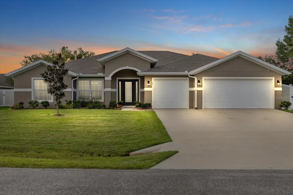 13 Lamour Lane Palm Coast FL 32137
