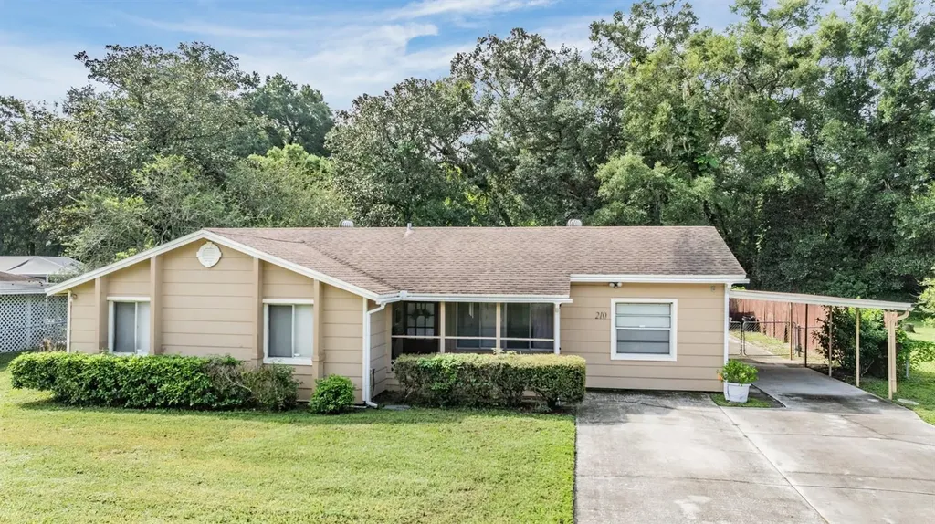 210 Claire Drive Seffner FL 33584