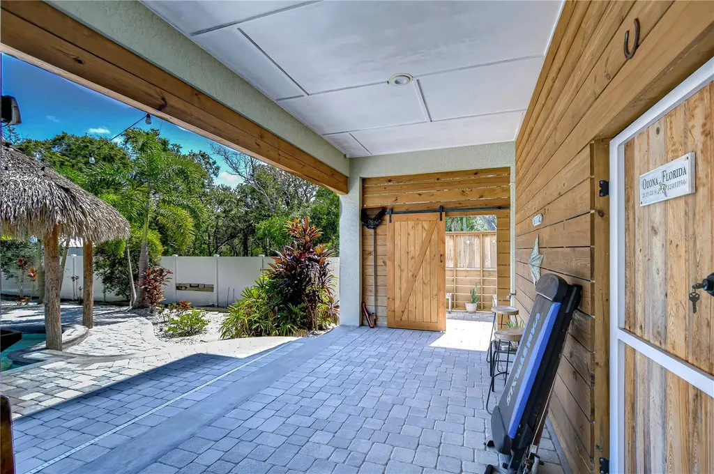 262 Banana Road Palm Harbor FL 34683