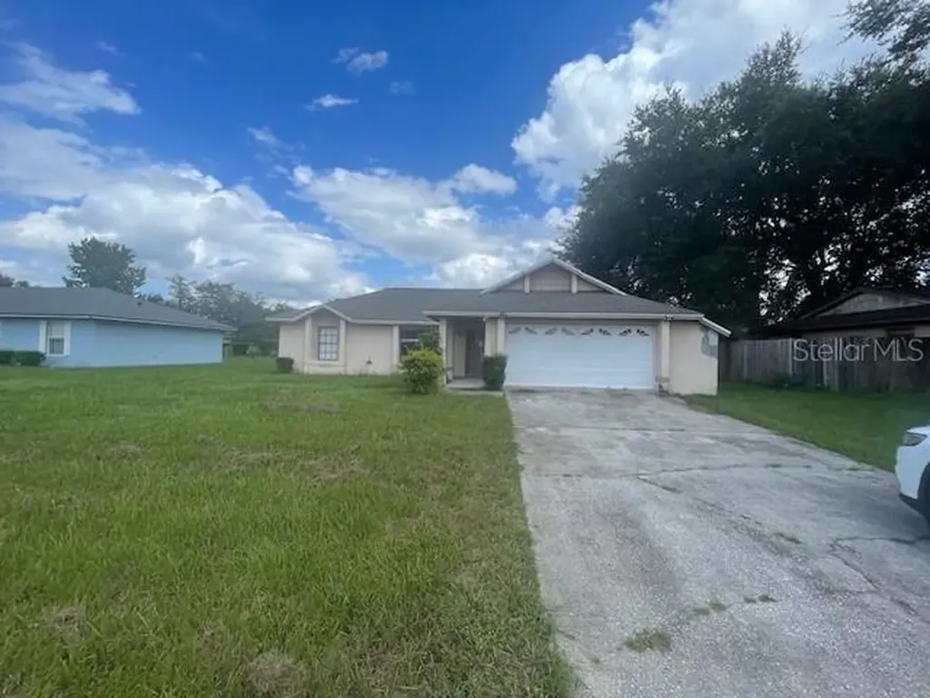 2391 Moonstone Avenue Deltona FL 32738
