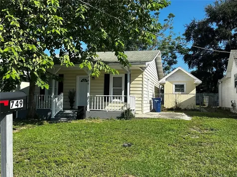 749 Carroll Avenue SW Winter Haven FL 33880